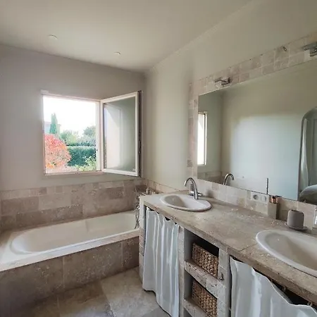 Villa Magnifique Mas Avec Piscine A 5 Minutes D'uzes Montaren-et-Saint-Médiers