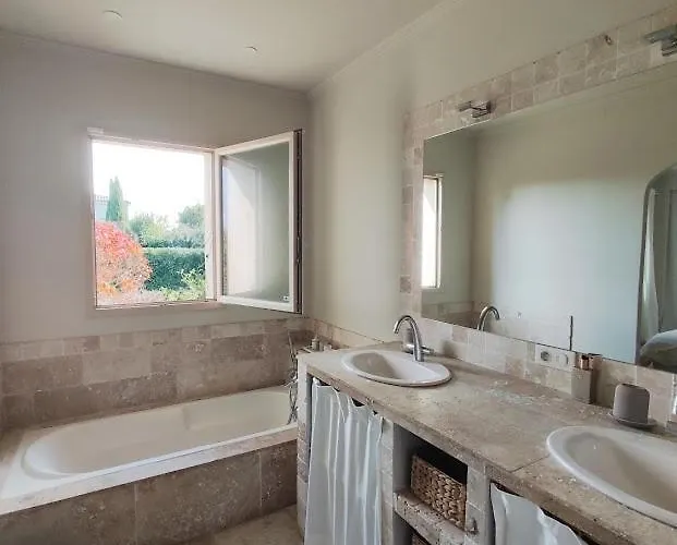 Vila Magnifique Mas Avec Piscine A 5 Minutes D'uzes Montaren-et-Saint-Médiers