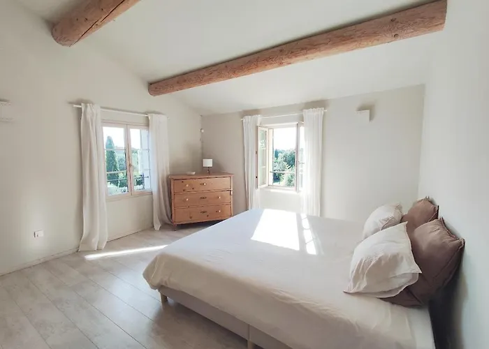 Magnifique Mas Avec Piscine A 5 Minutes D'uzes *