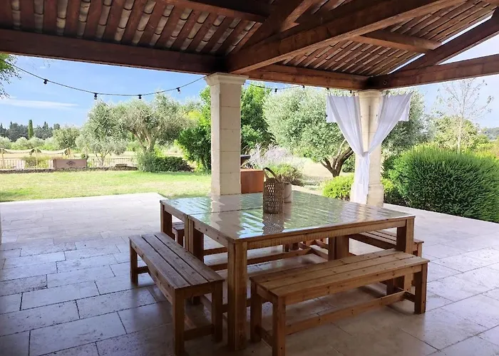 Magnifique Mas Avec Piscine A 5 Minutes D'uzes Vila Montaren-et-Saint-Médiers